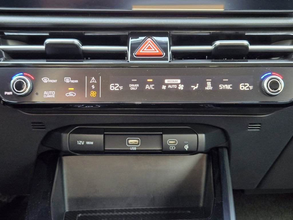Certified 2024 Kia Niro Wave image 17
