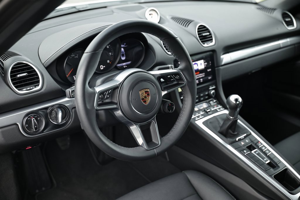 Certified 2024 Porsche 718 Boxster image 4