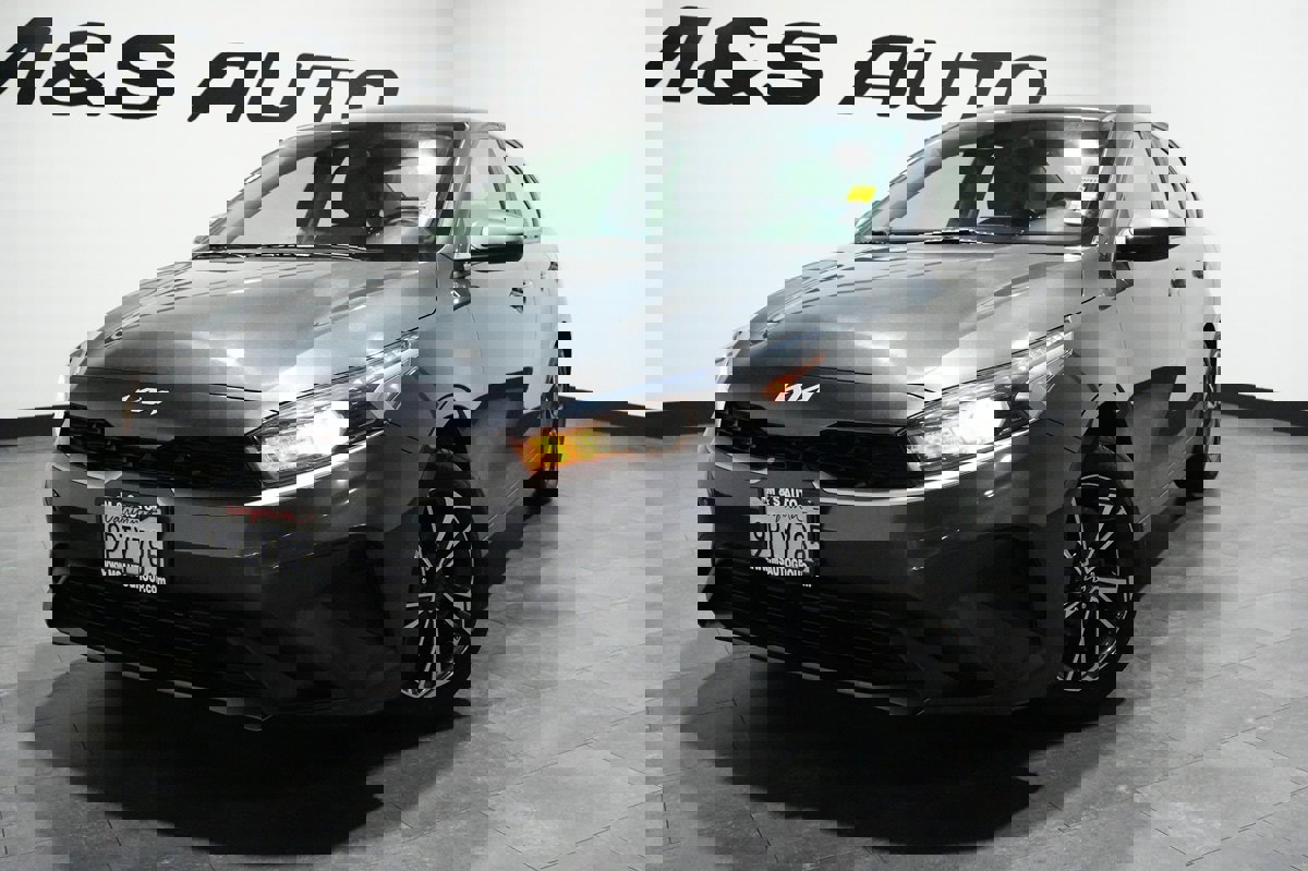 Used 2022 Kia Forte LXS image 2