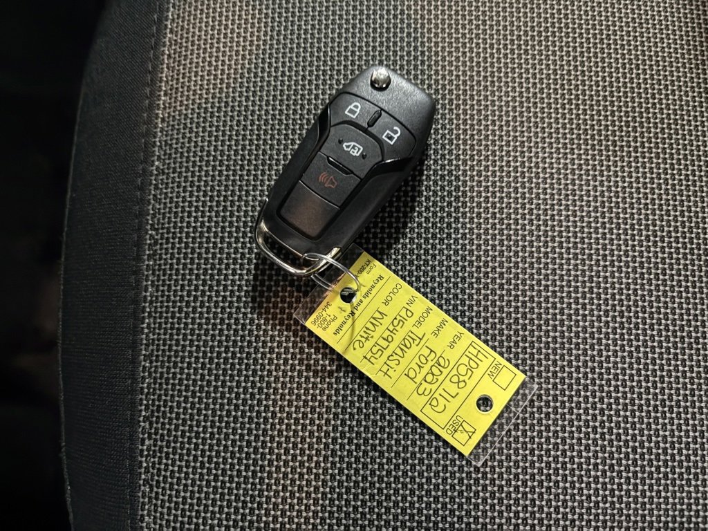 Used 2023 Ford Transit Connect XL image 9