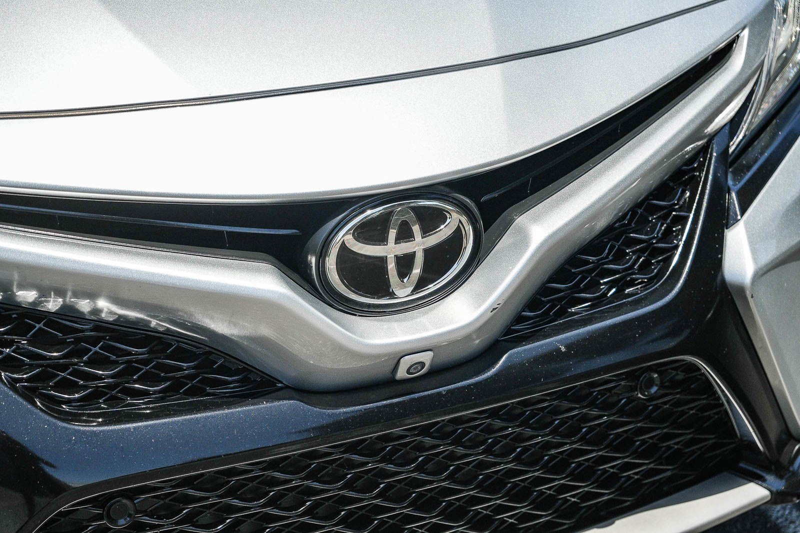 Used 2018 Toyota Camry XSE w/ Driver Assist Package FWD image 9