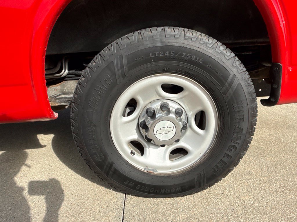 Used 2016 Chevrolet Express 3500 LT w/ LT Preferred Equipment Group RWD image 45