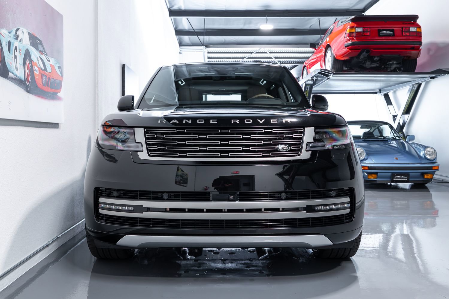 Used 2024 Land Rover Range Rover Long Wheelbase SE image 3