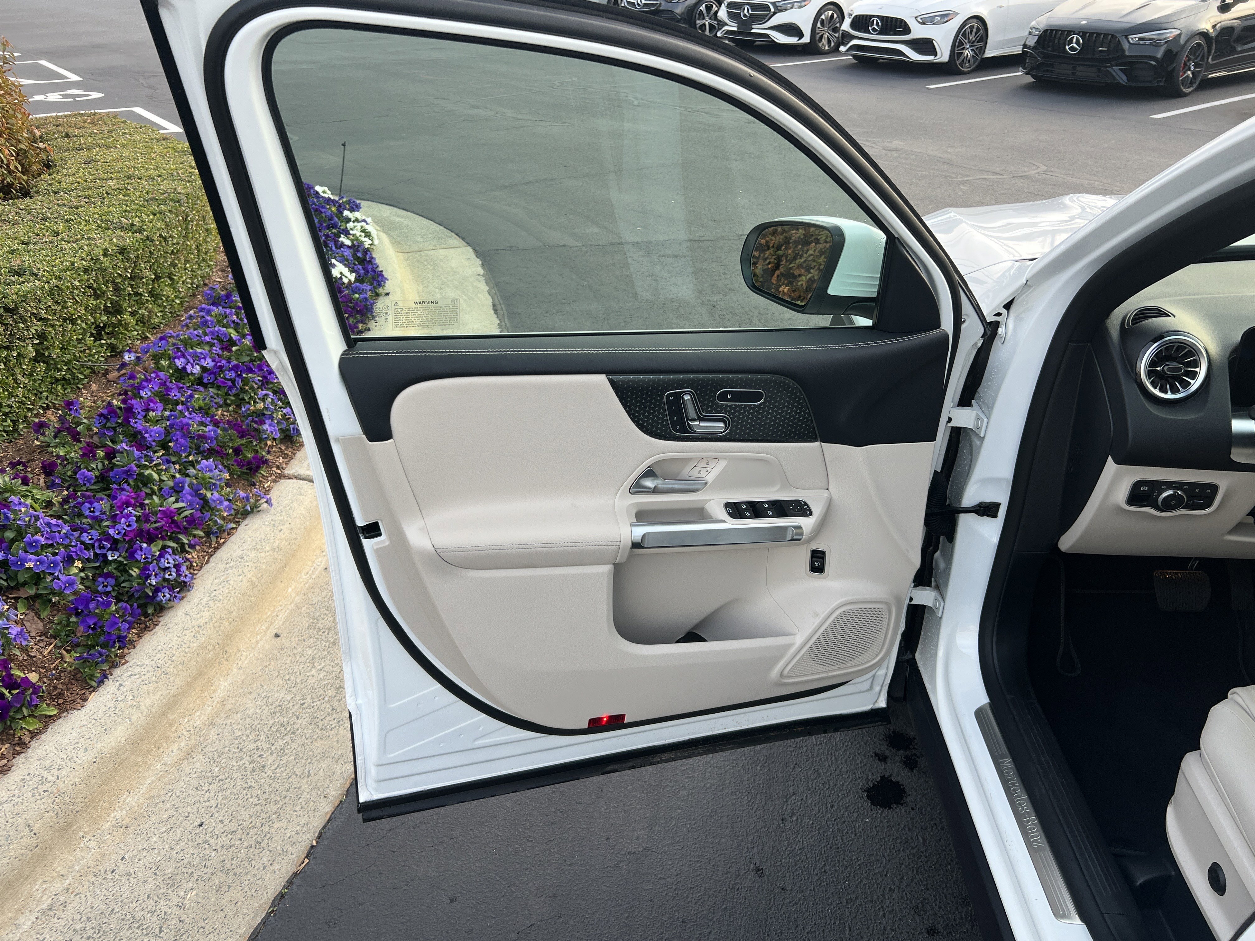 Certified 2025 Mercedes-Benz GLB 250 image 14