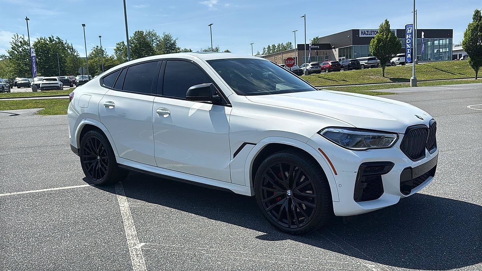 Used 2022 BMW X6 xDrive40i w/ Executive Package AWD/4WD image 2