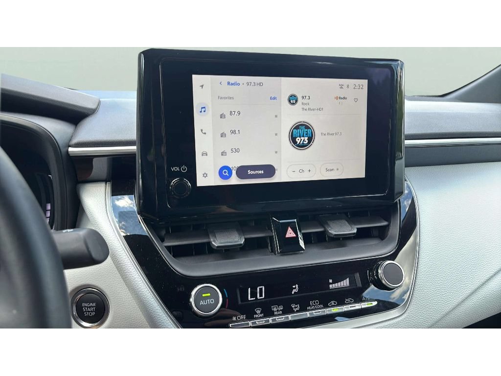 Used 2026 Toyota Corolla SE FWD image 16