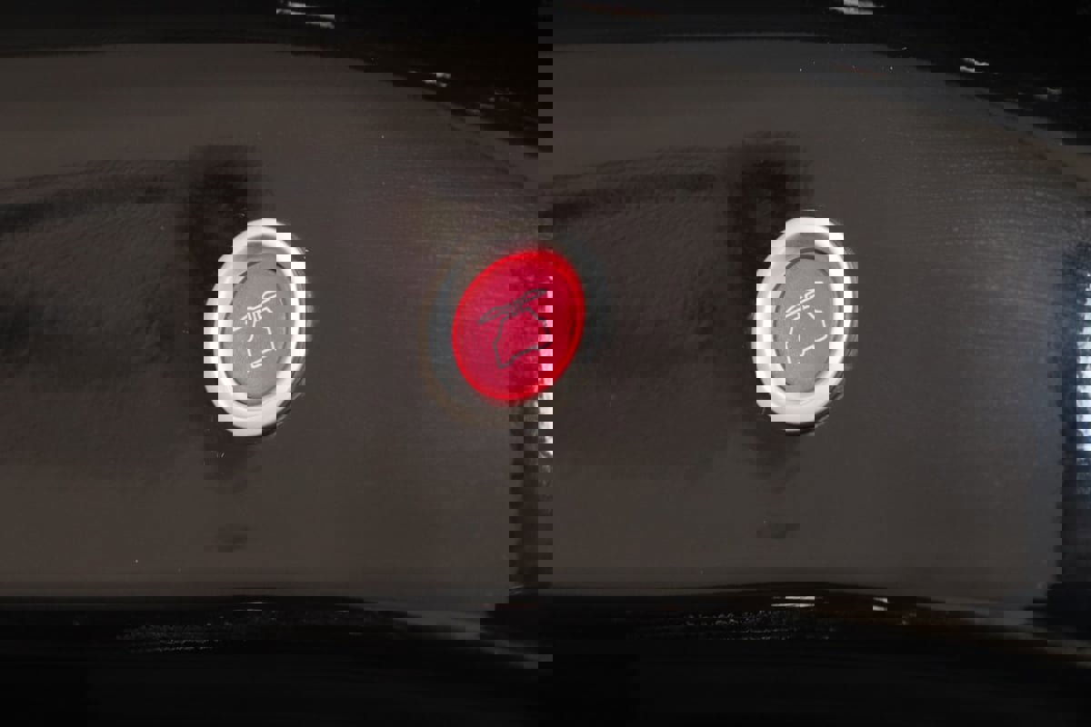 Used 2022 Tesla Model X image 19