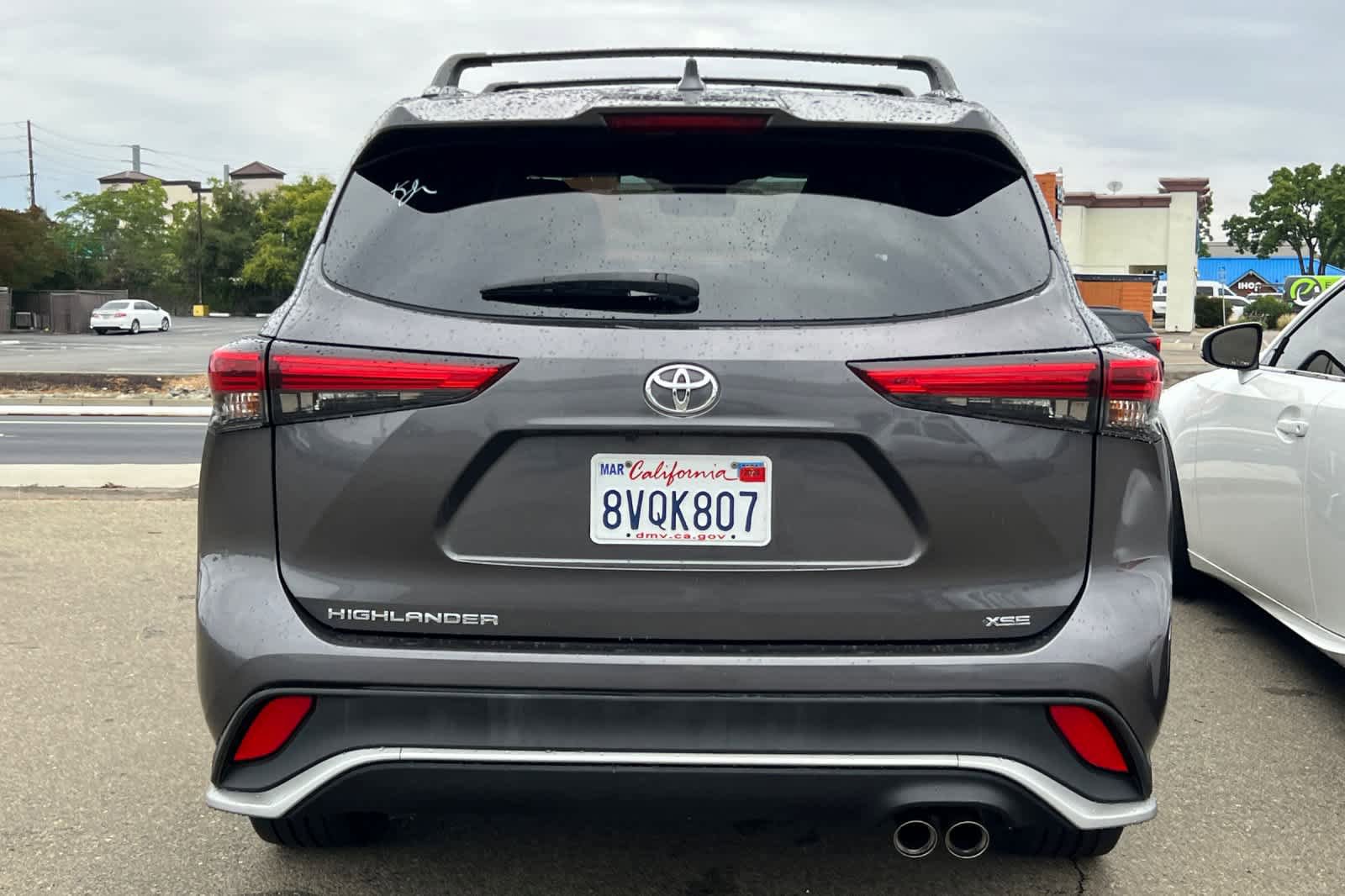 Used 2021 Toyota Highlander XSE FWD image 5