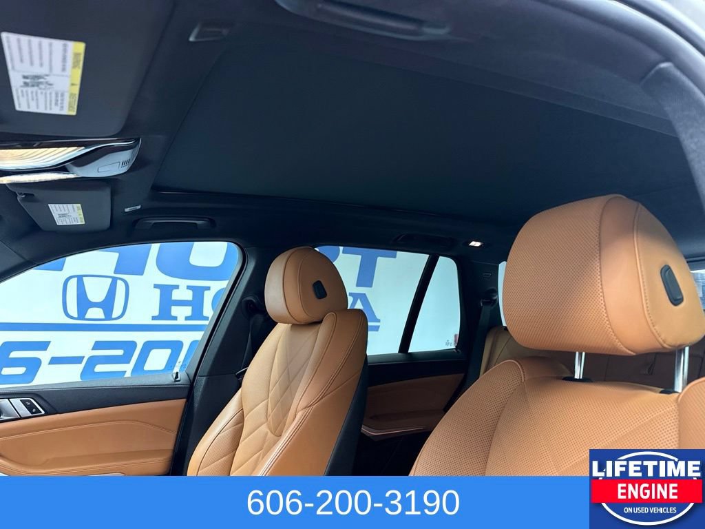 Used 2023 BMW X5 xDrive40i w/ Premium Package AWD/4WD image 29