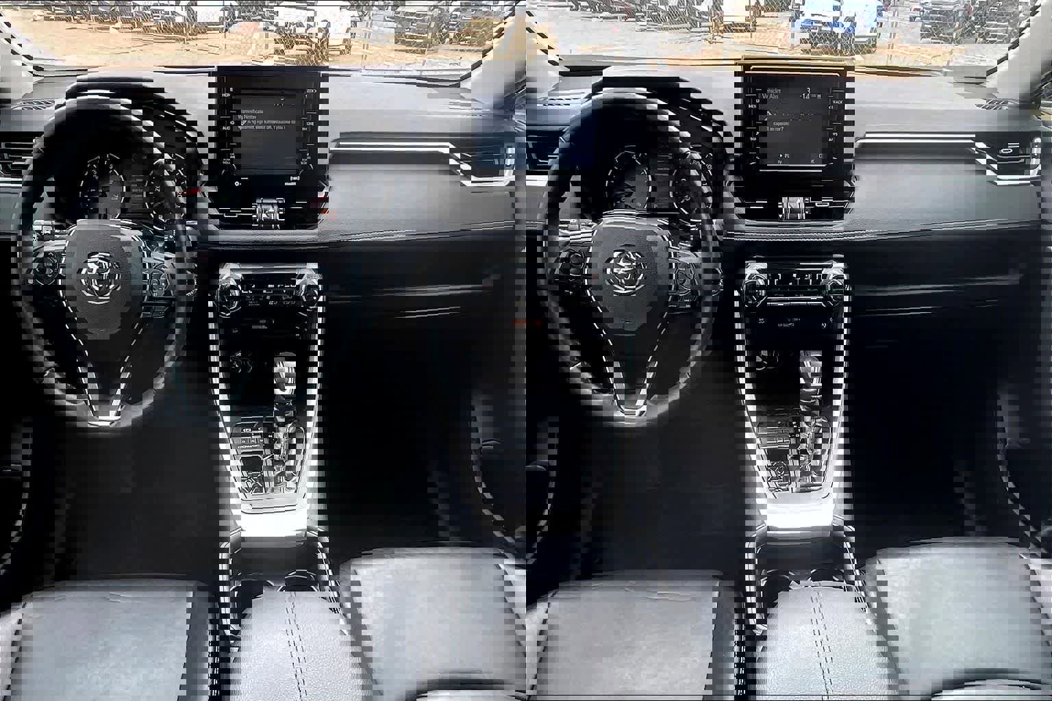 Used 2020 Toyota RAV4 XLE Premium image 10