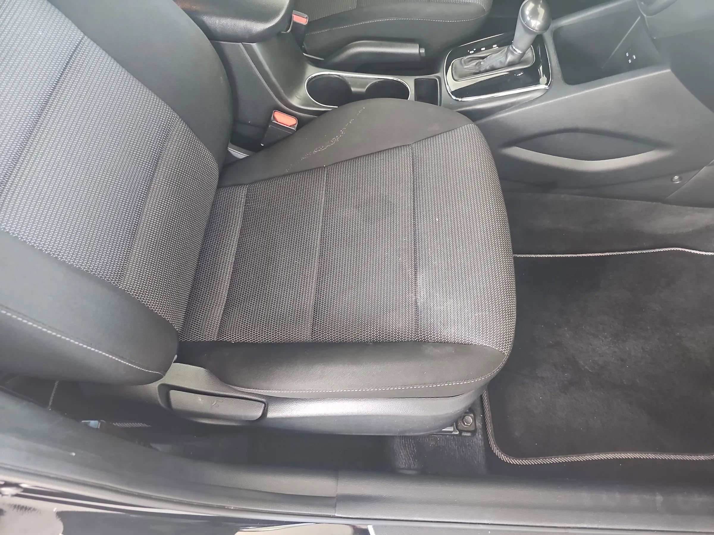 Used 2018 Kia Forte LX FWD image 38