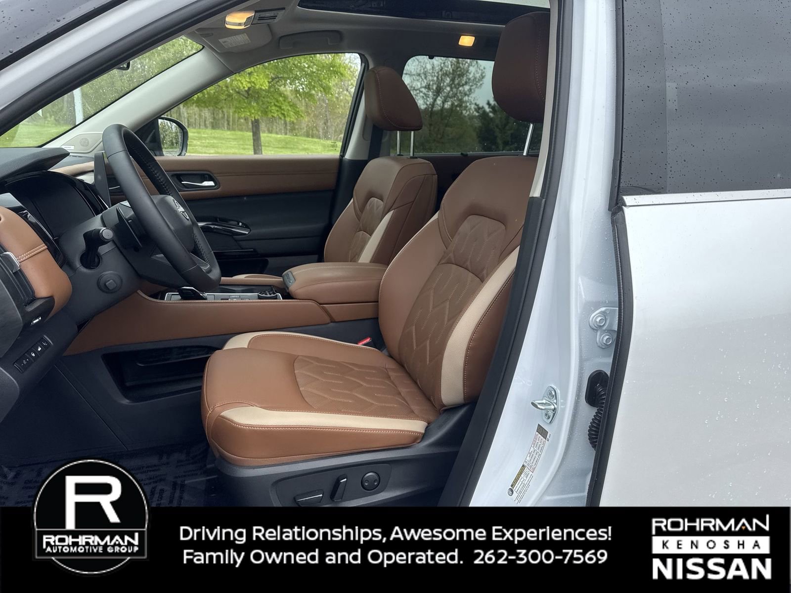 Used 2026 Nissan Pathfinder Platinum AWD/4WD image 12