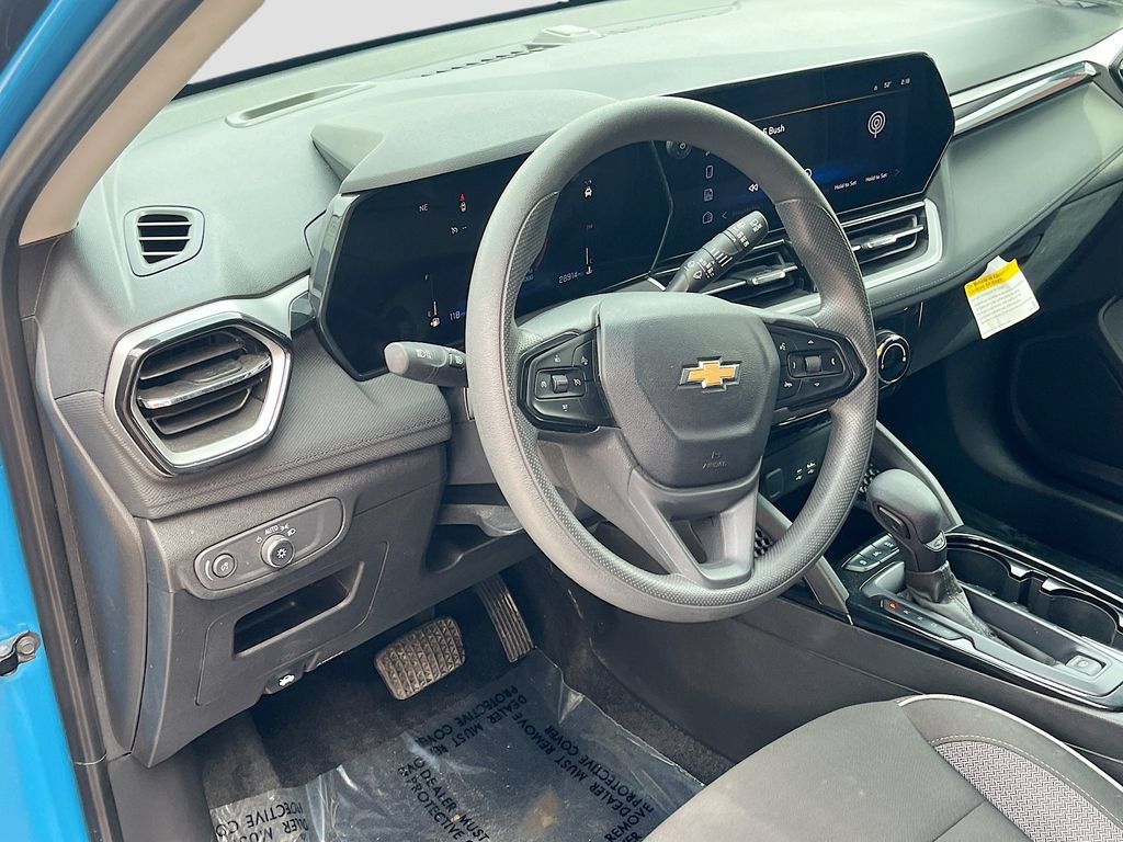 Used 2025 Chevrolet TrailBlazer LT AWD/4WD image 11