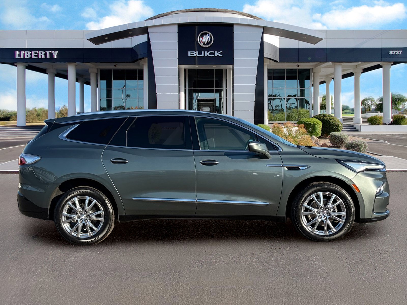 Used 2023 Buick Enclave Premium w/ Experience Buick Package AWD/4WD image 3