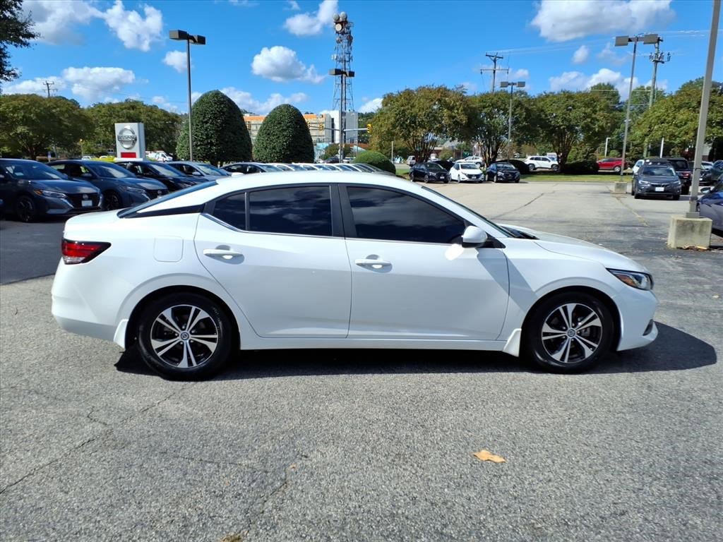 Used 2021 Nissan Sentra SV image 2