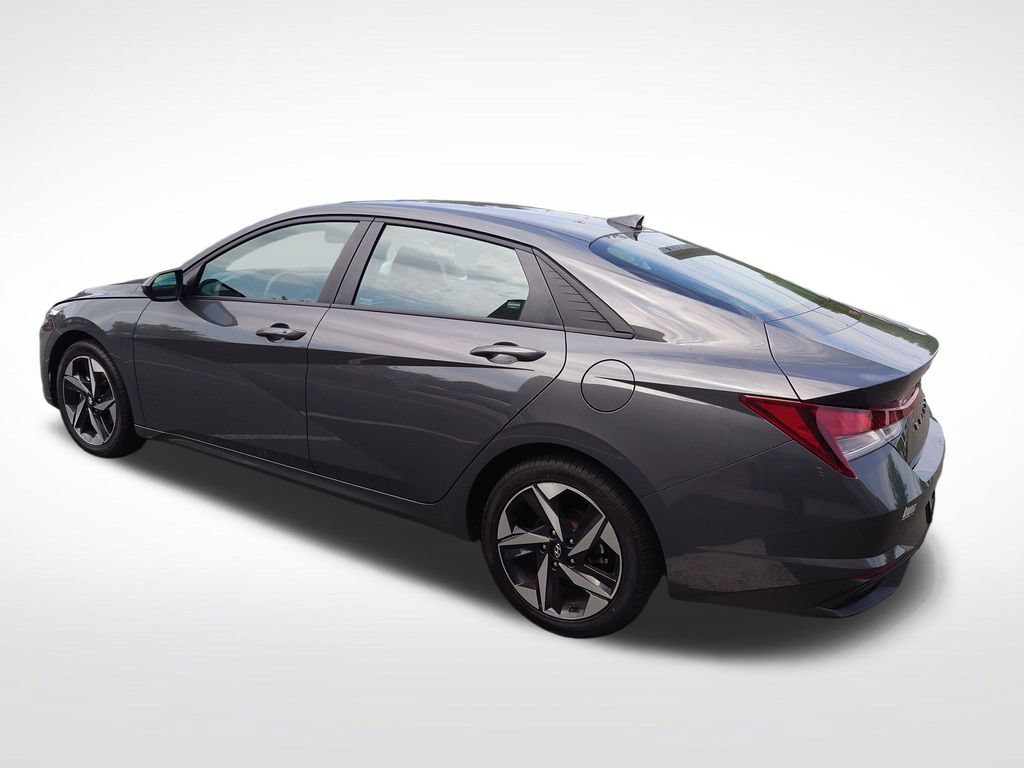 Certified 2023 Hyundai Elantra SEL w/ Convenience Package FWD image 4