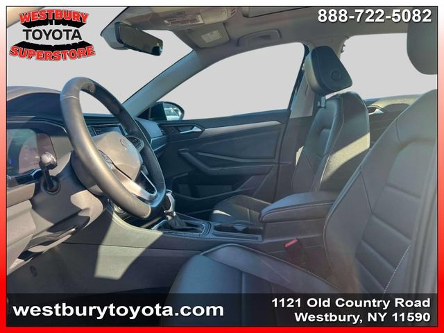 Used 2022 Volkswagen Jetta SE FWD image 19