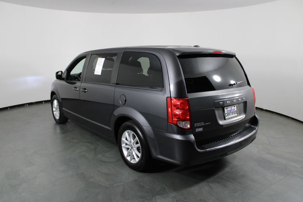Used 2020 Dodge Grand Caravan SE FWD image 3