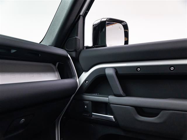 New 2026 Land Rover Defender 110 S AWD/4WD image 32