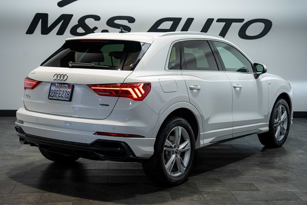 Used 2022 Audi Q3 2.0T Premium w/ Convenience Package AWD/4WD image 2