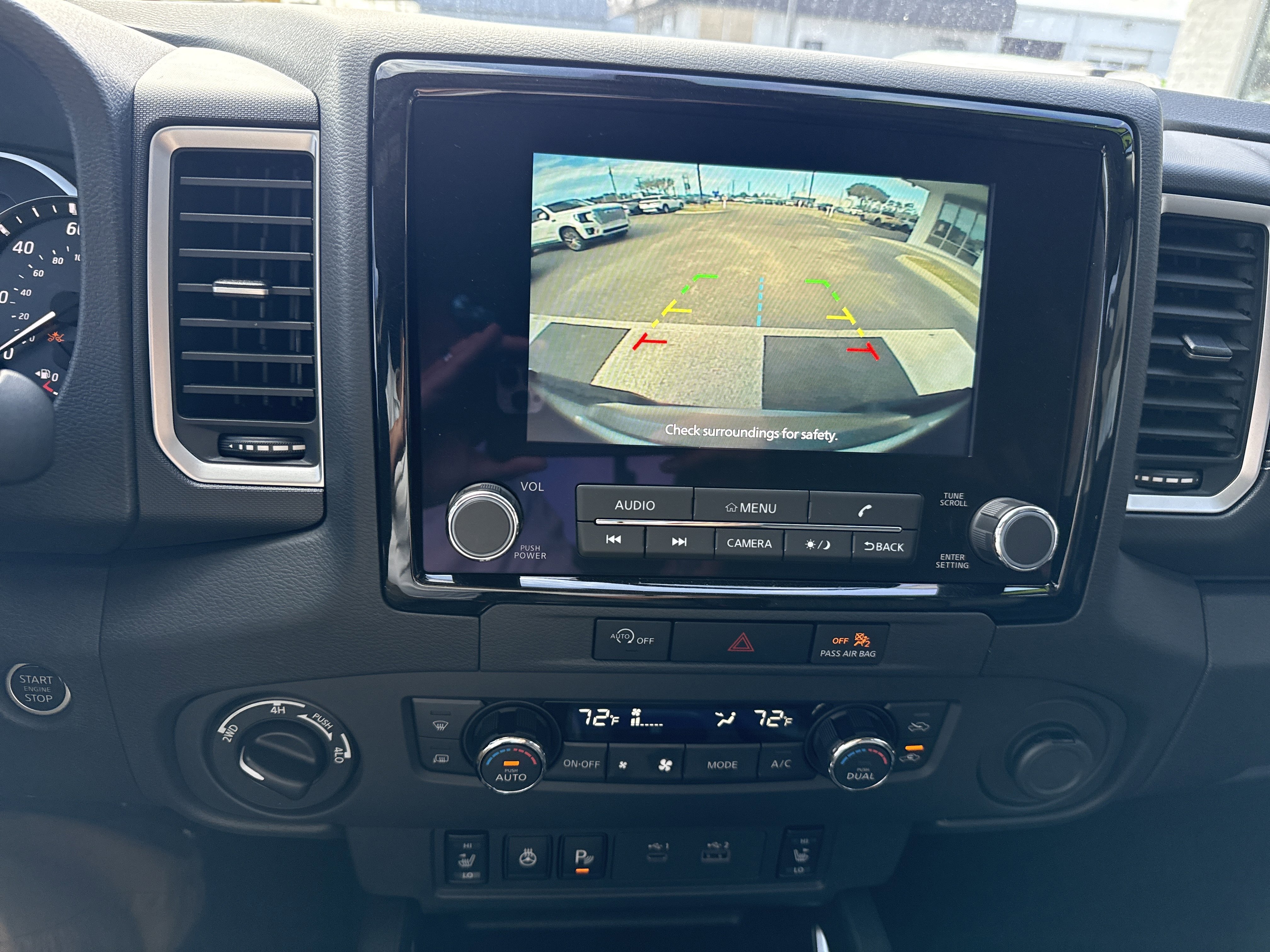 Used 2024 Nissan Frontier SL w/ Technology Package AWD/4WD image 18