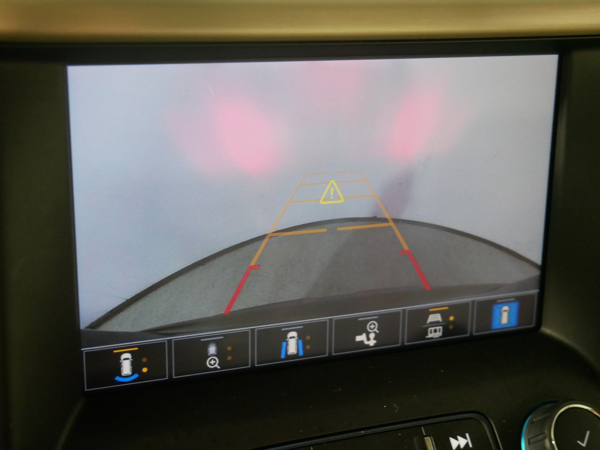 Used 2022 GMC Acadia Denali w/ Denali Ultimate Package FWD image 32