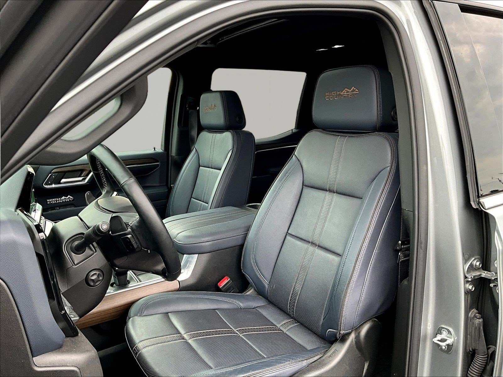 Used 2024 Chevrolet Silverado 1500 High Country w/ High Country Premium Package AWD/4WD image 21