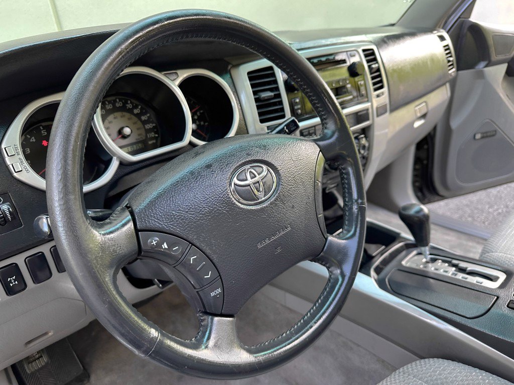 Used 2003 Toyota 4Runner SR5 AWD/4WD image 21