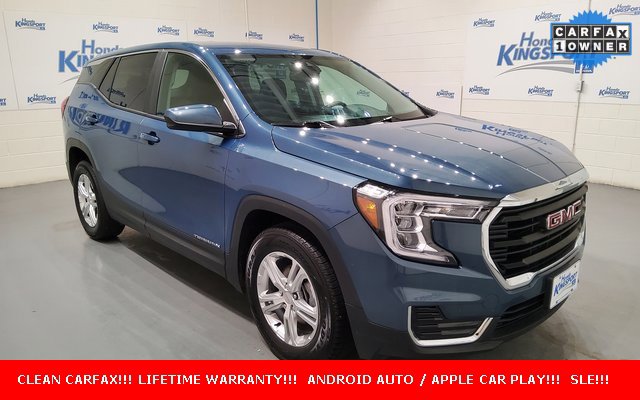 Used 2024 GMC Terrain SLE image 1