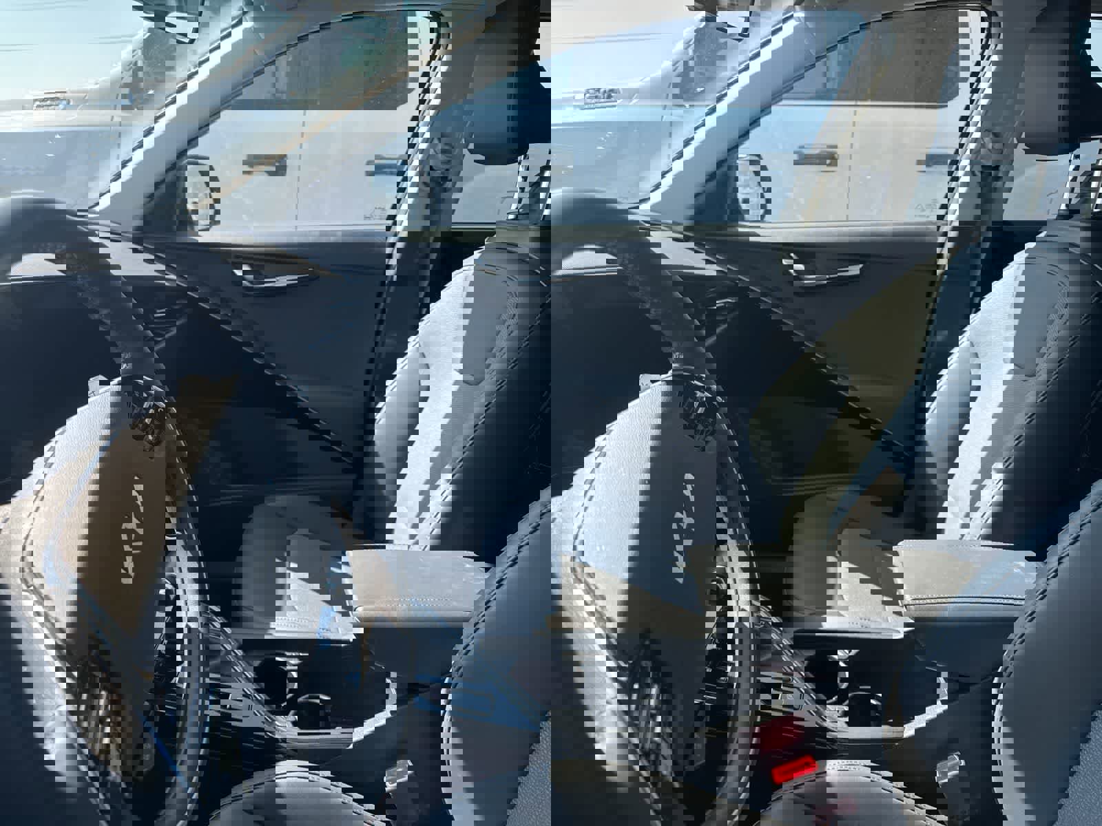 Used 2023 Kia Niro EX image 31