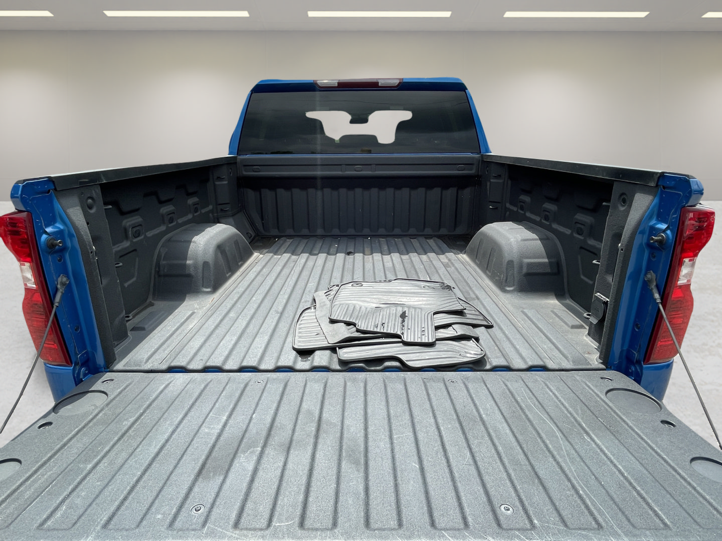 Used 2023 Chevrolet Silverado 1500 Custom w/ LPO, Dark Essentials Package AWD/4WD image 35