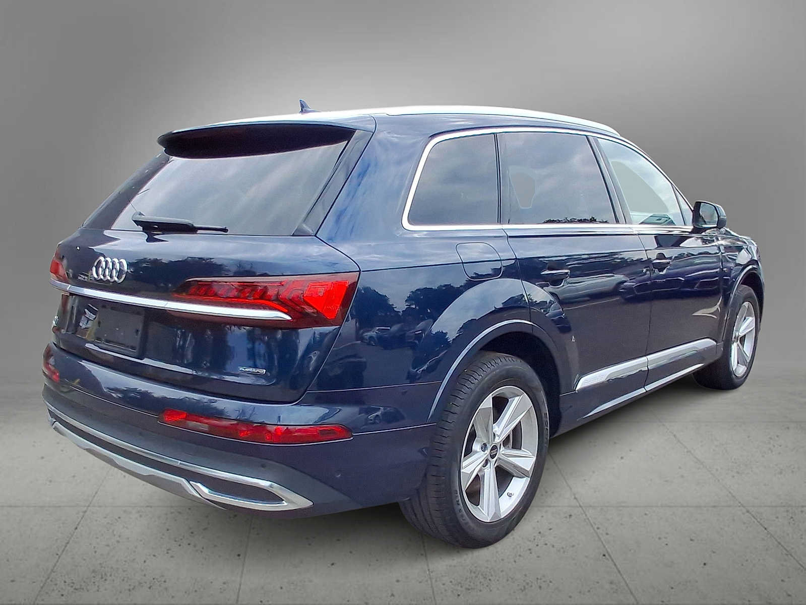Certified 2023 Audi Q7 2.0T Premium w/ Convenience Package AWD/4WD image 8