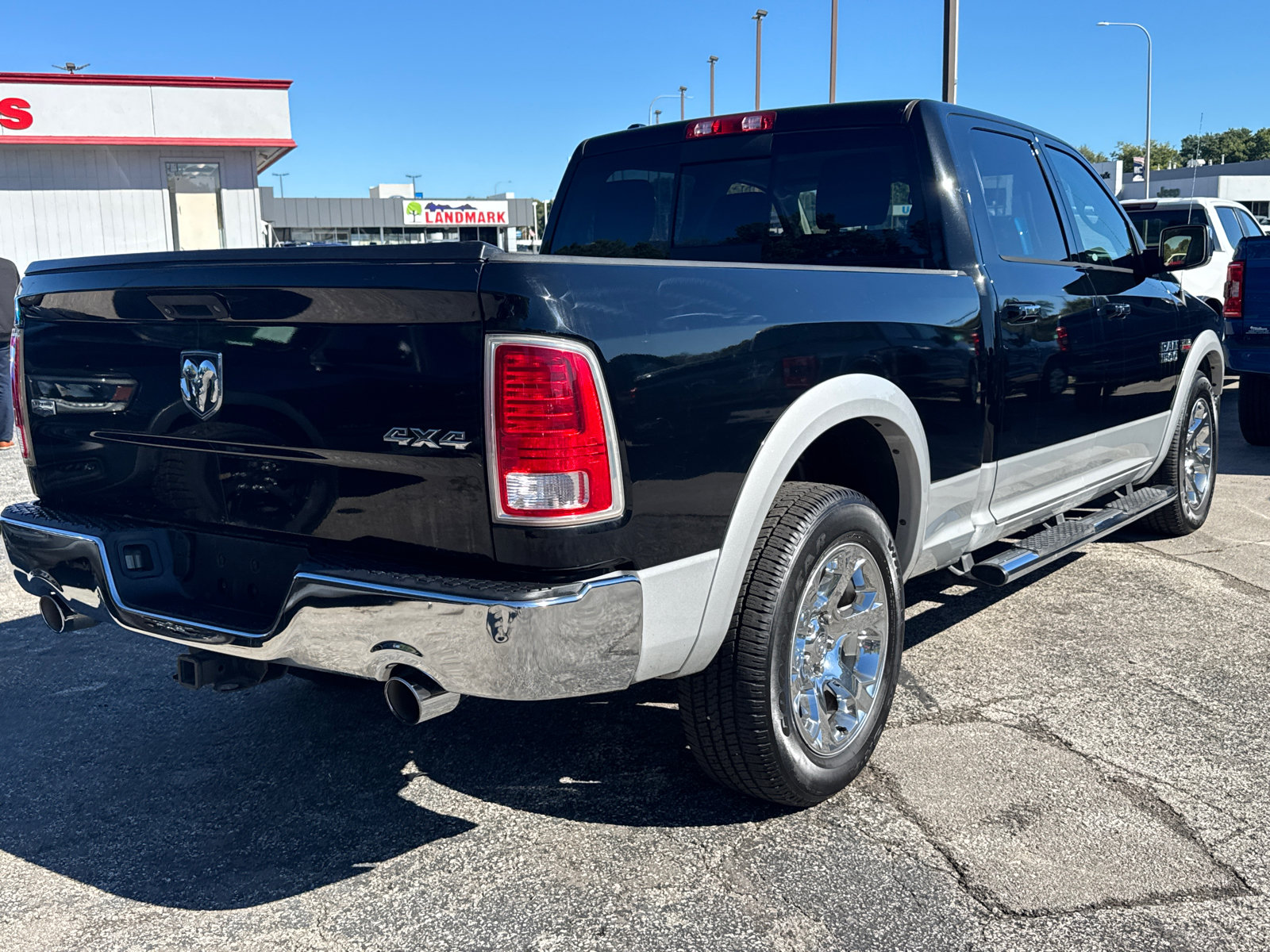 Used 2014 RAM 1500 Laramie w/ Convenience Group AWD/4WD image 5