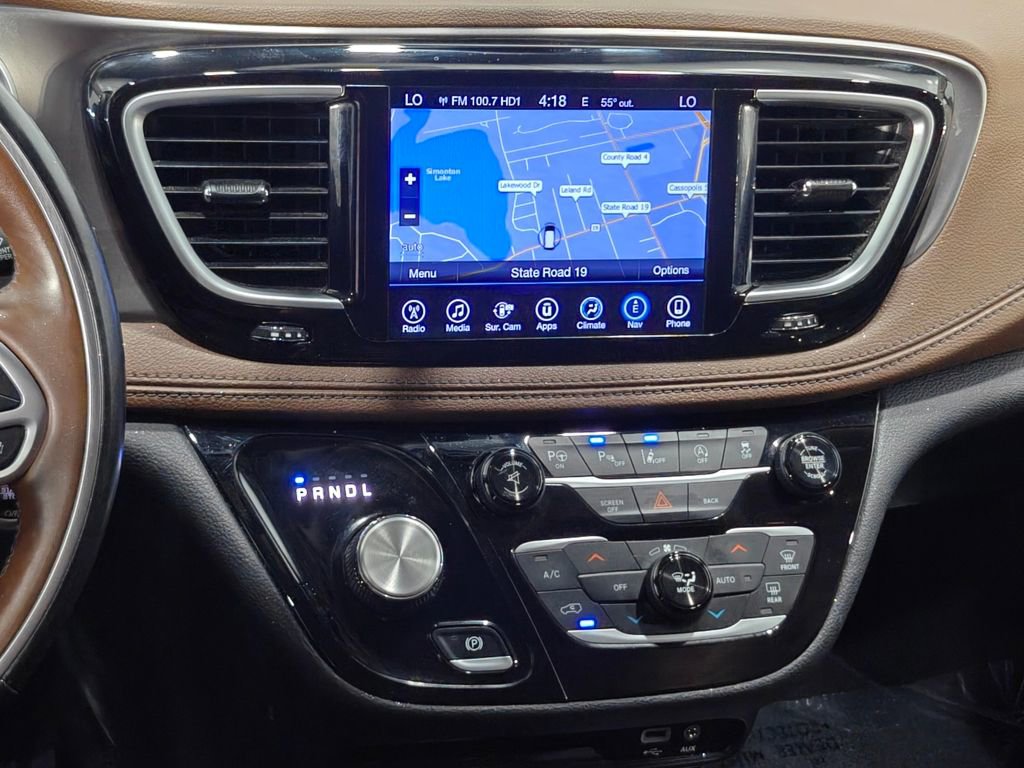 Used 2017 Chrysler Pacifica Limited FWD image 6
