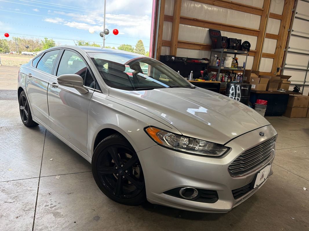 Used 2016 Ford Fusion SE FWD image 6