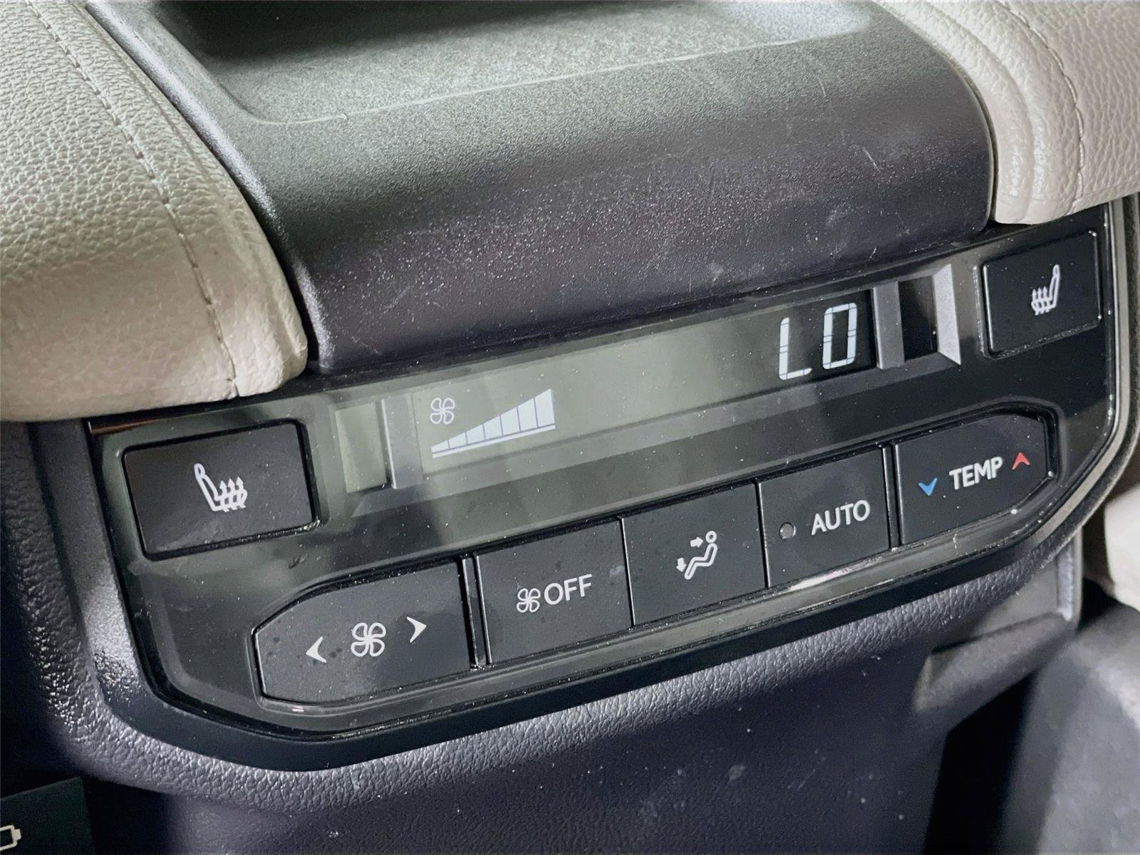 Used 2024 Toyota Grand Highlander AWD image 27