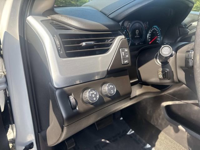 Used 2017 GMC Yukon XL SLT w/ Open Road Package image 28