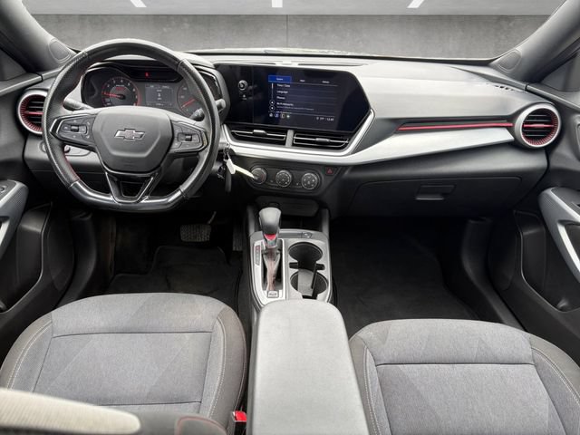 Used 2024 Chevrolet Trax RS FWD image 20