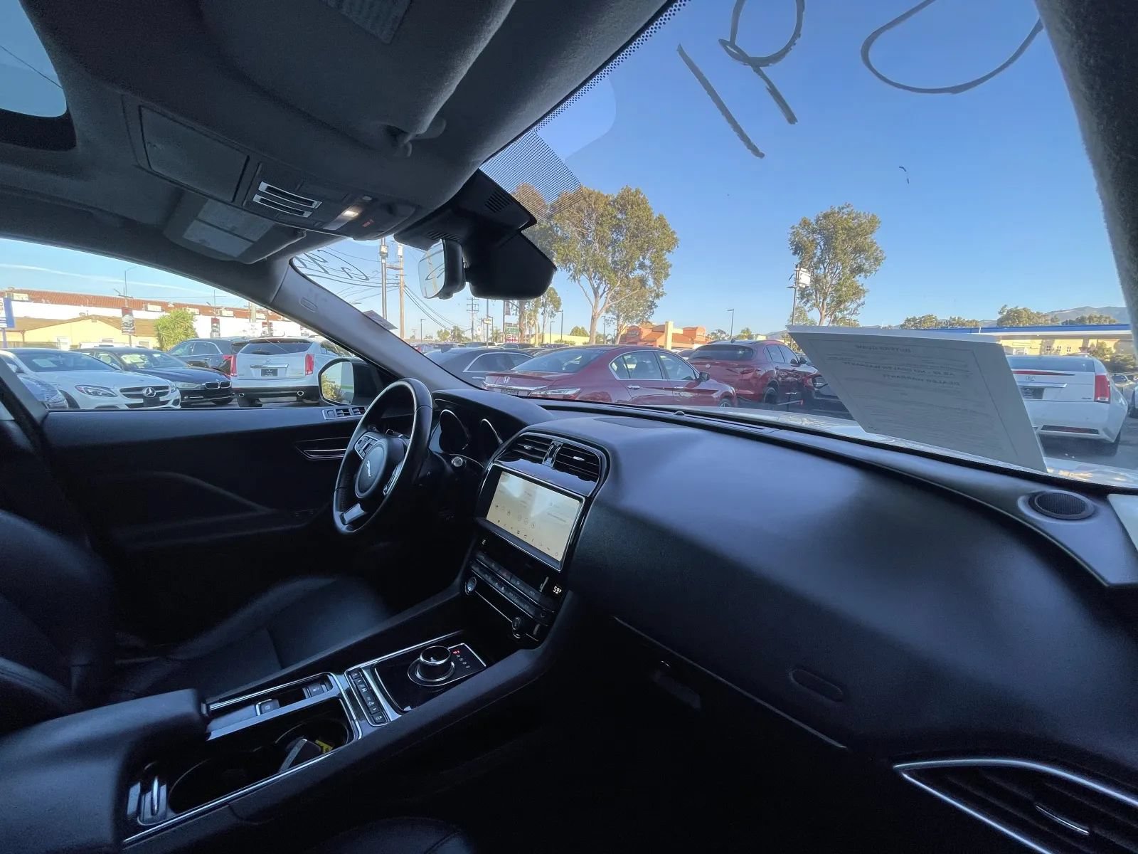 Used 2019 Jaguar F-PACE Premium AWD/4WD image 12