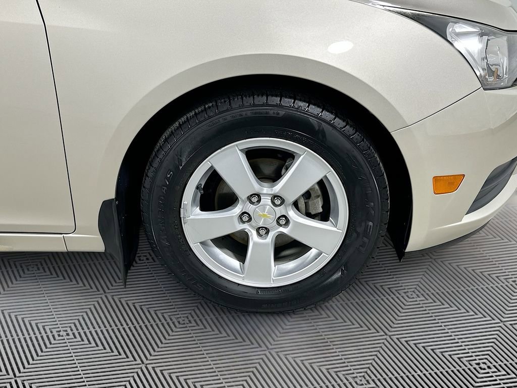 Used 2014 Chevrolet Cruze LT image 20