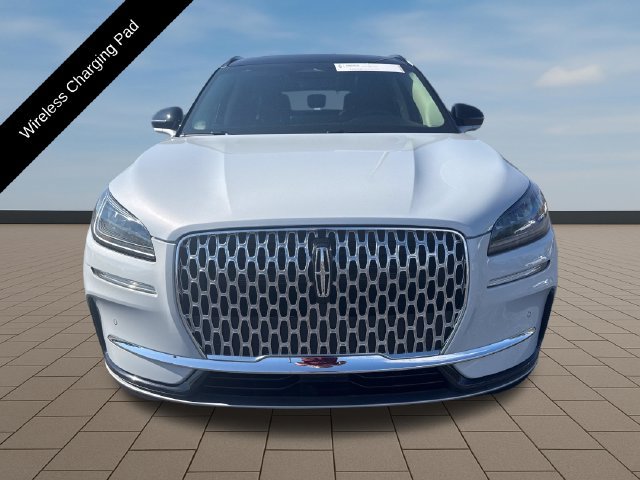 Certified 2025 Lincoln Corsair AWD w/ Equipment Group 101A image 11