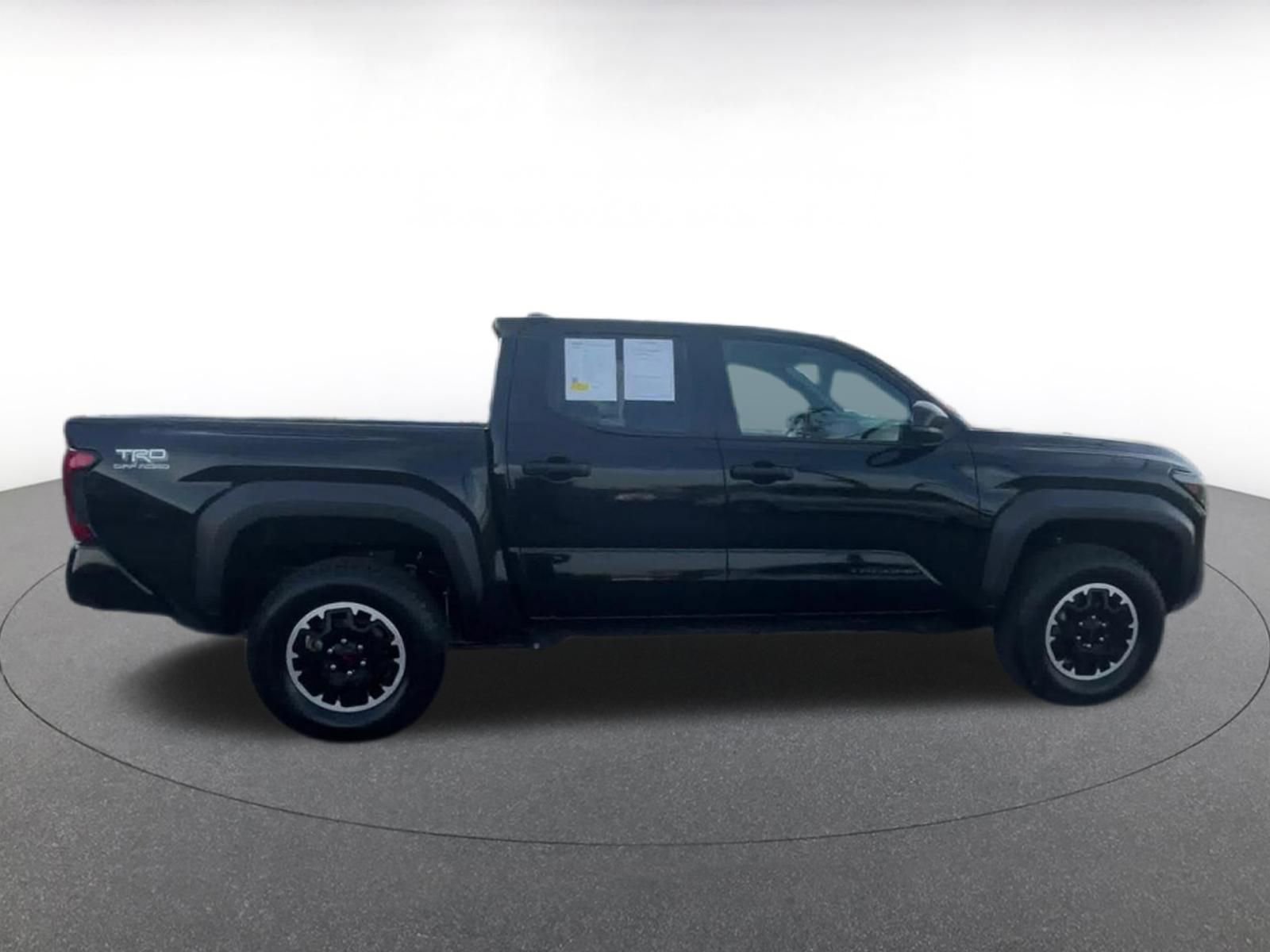 Used 2025 Toyota Tacoma TRD Off-Road AWD/4WD image 15