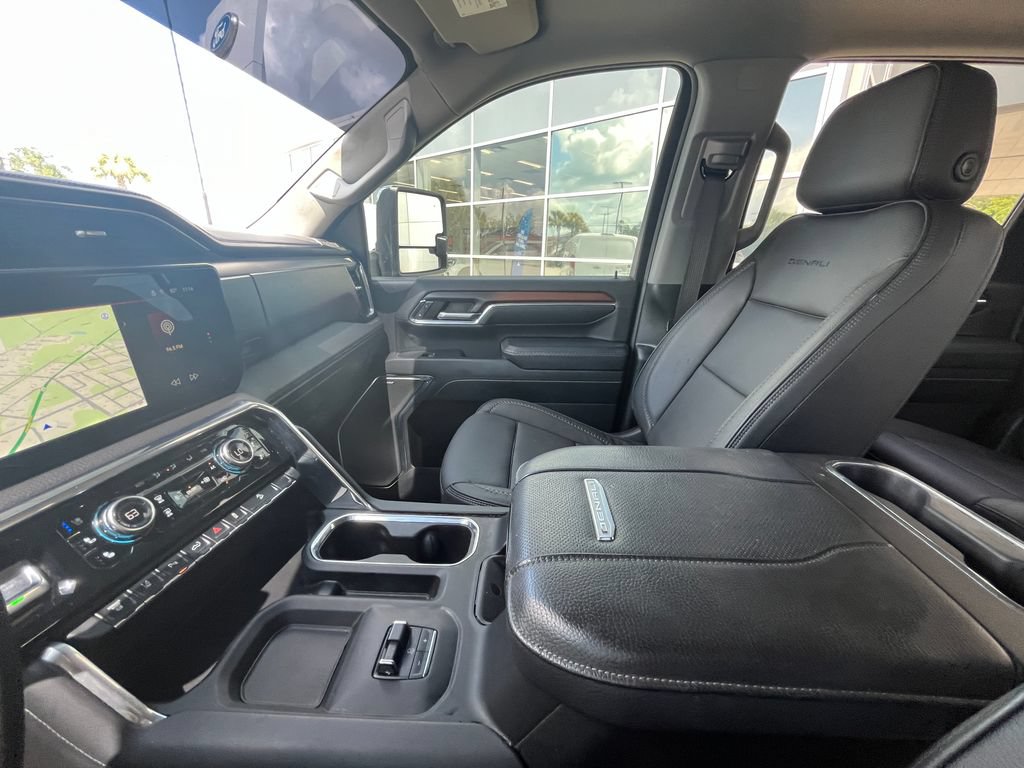 Used 2024 GMC Sierra 2500 Denali w/ Denali Reserve Package AWD/4WD image 19