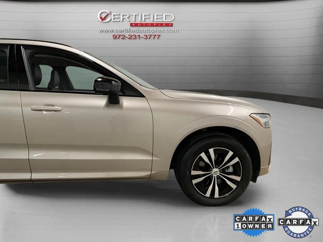 Used 2025 Volvo XC60 B5 Core image 11