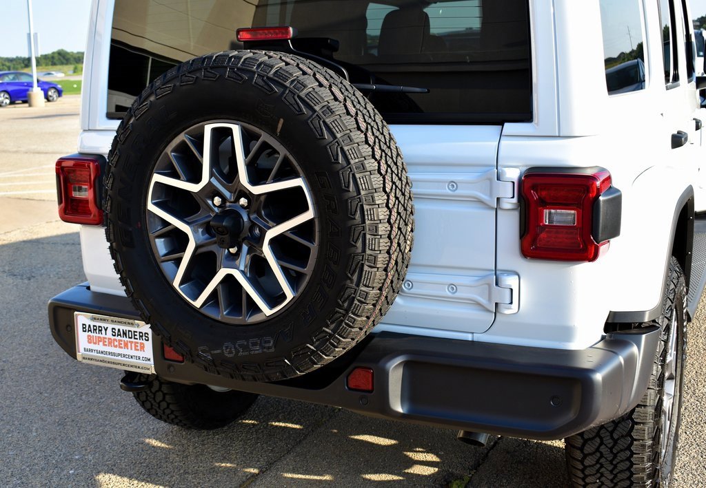 New 2025 Jeep Wrangler Sahara image 11