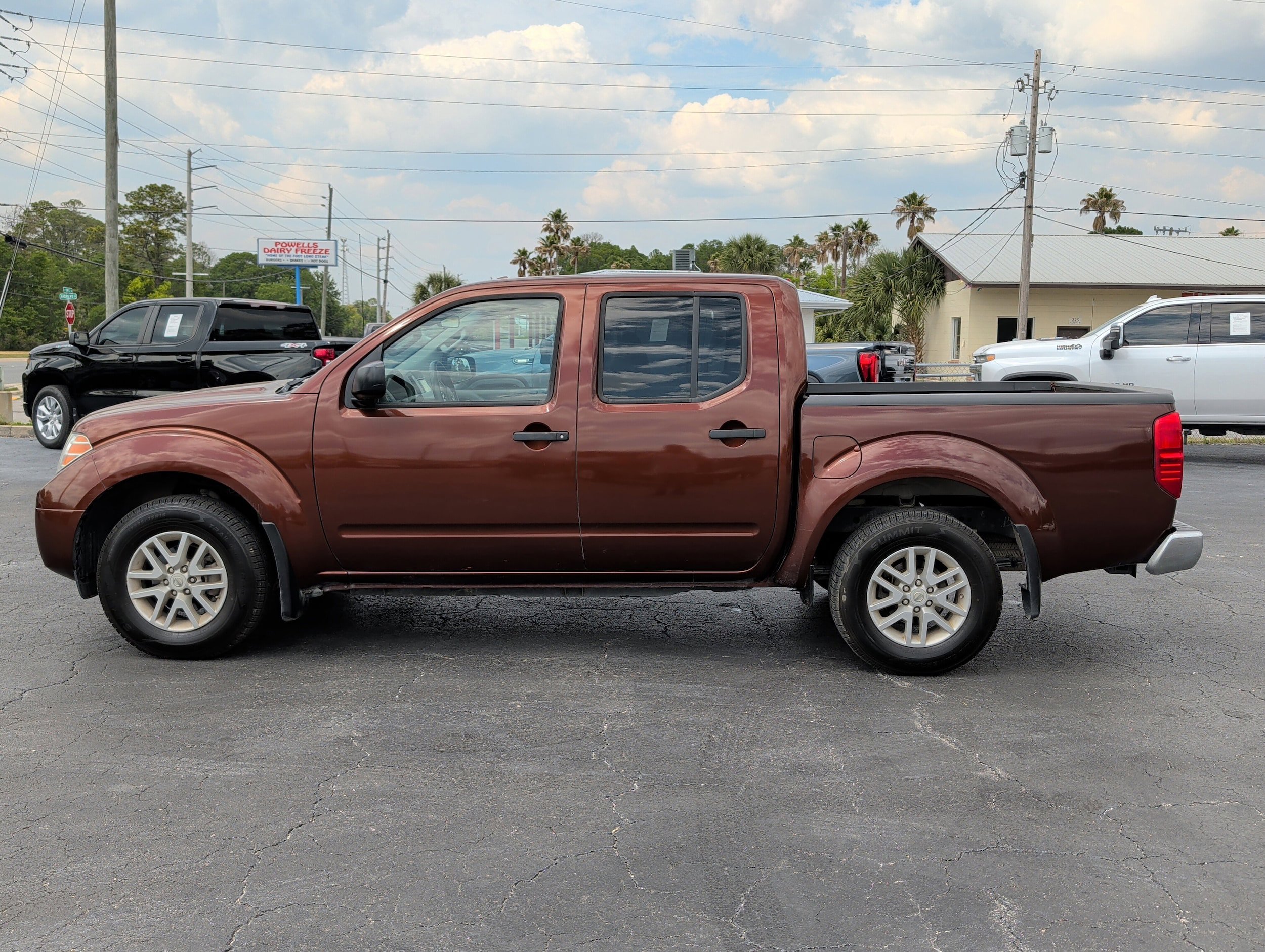 Used 2016 Nissan Frontier SV RWD image 10