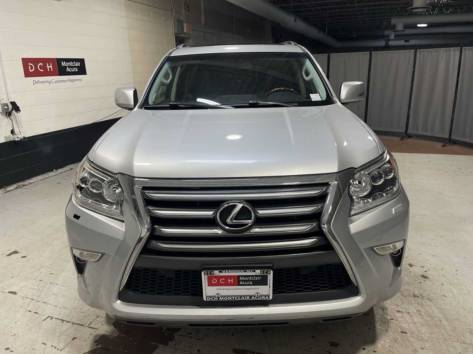 Used 2017 Lexus GX 460 Luxury w/ Preferred Accessory Package AWD/4WD image 6