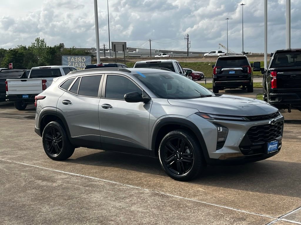Used 2025 Chevrolet Trax ACTIV w/ Driver Confidence Package image 6