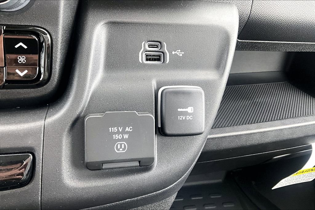 New 2024 RAM ProMaster 2500 w/ Convenience Group FWD image 19