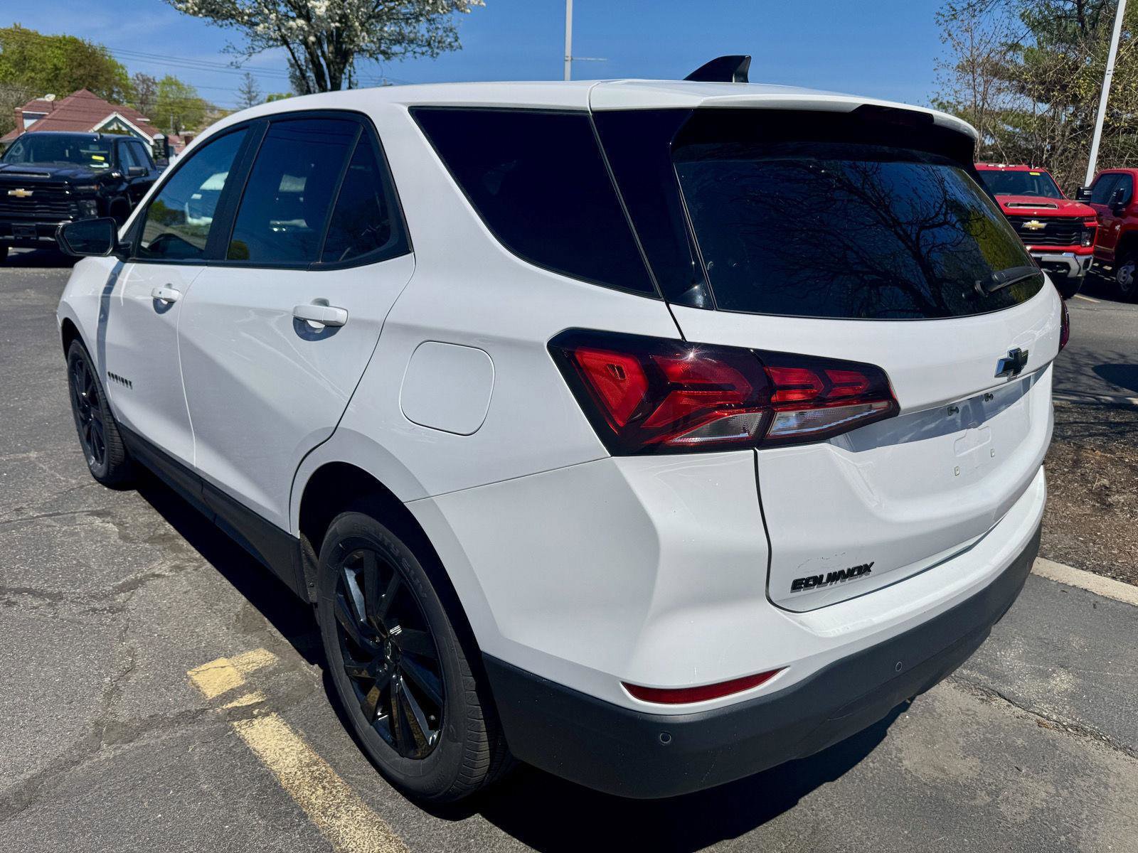 Certified 2023 Chevrolet Equinox LS w/ LS Convenience Package AWD/4WD image 4